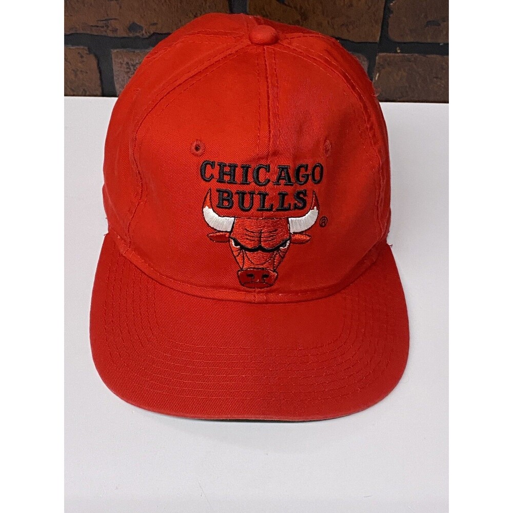 Vintage Chicago Bulls Hat Cap Snapback Mens Red 90s Logo The G Cap NBA